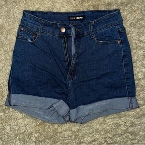 Fashion Nova blue denim shorts size 5